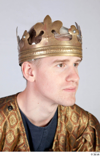 Photos Medieval King in Gold Suit 1 King's crown Medieval…